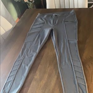 Athleta Sustainable pans olive green